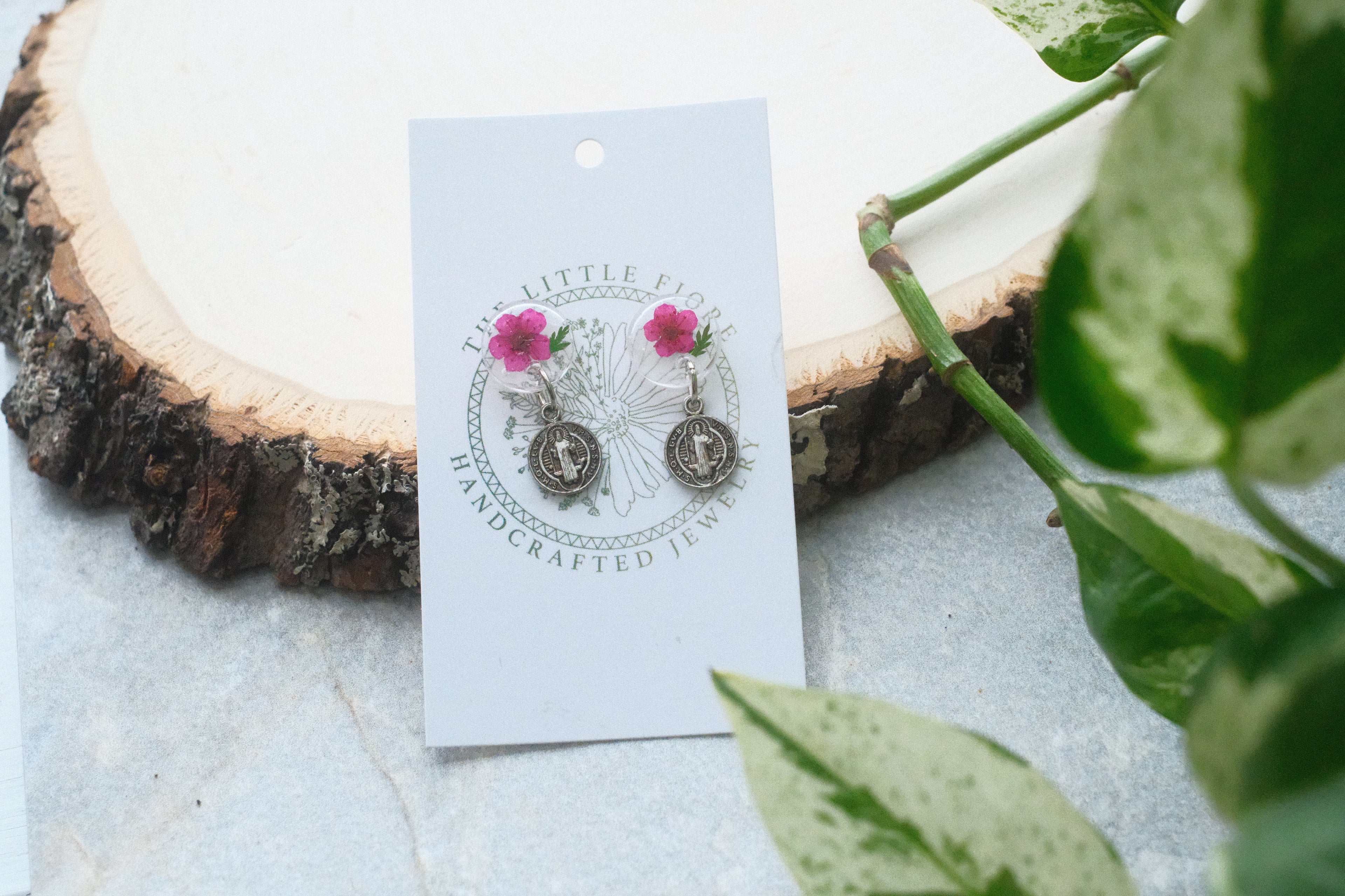 Fiore Studs - Magenta